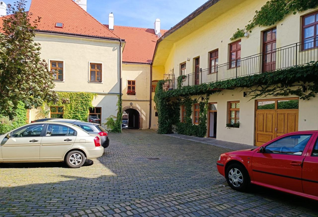 Penzion U Císaře Zikmunda Znojmo Exterior foto